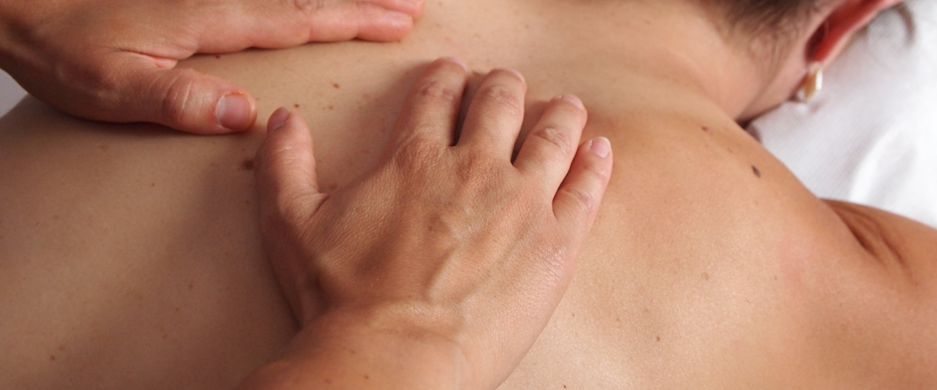 Massage Therapy vs. Chiropractic Care: Which is the Best Option for You?