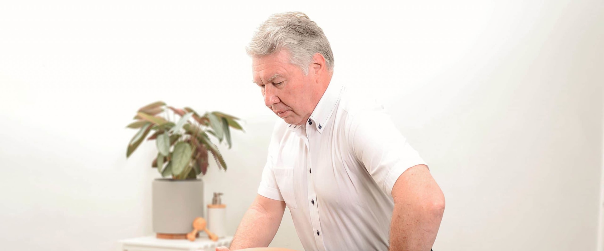 What is the Difference Between a Naturopath and an Australian Chiropractor?